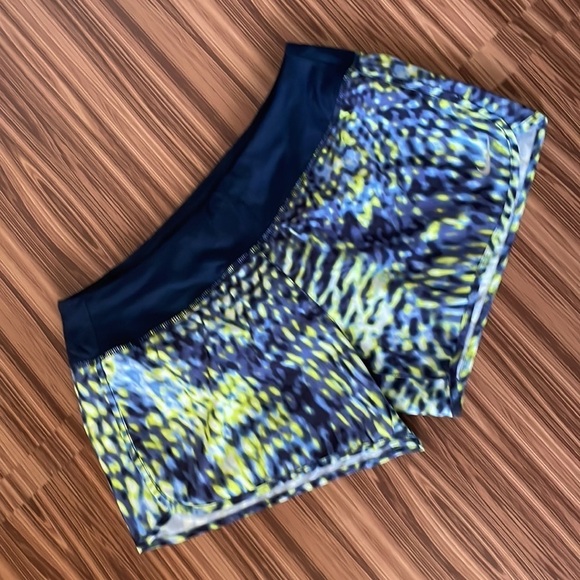 NIKE Dri Fit Running Shorts Size Medium - Picture 3 of 10